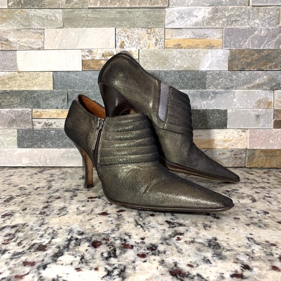 DONALD J. PLINER | metallic bronze pointed booties - Picture 1 of 7